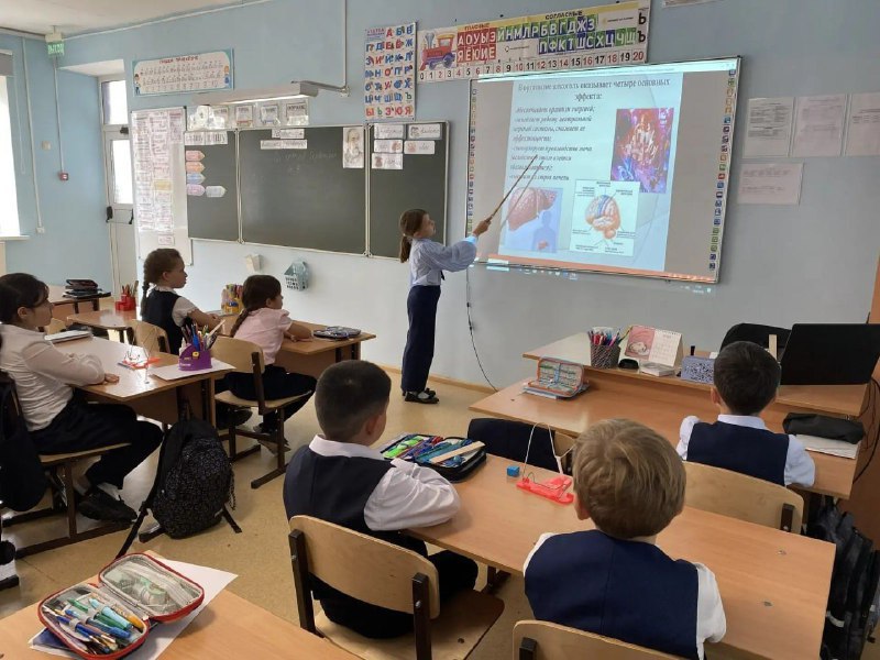 Саратовским школьникам рассказали о вреде алкоголя и наркотиков